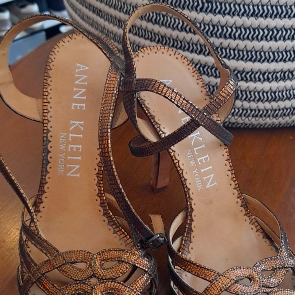 🌻3/$15 Anne Klein shoes - Picture 5 of 7